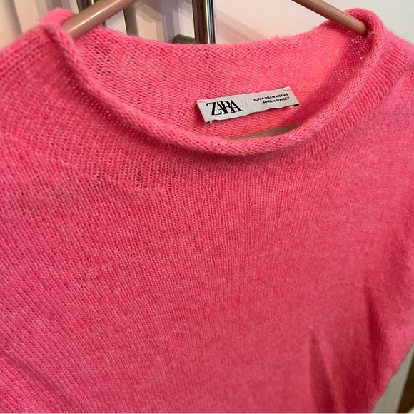 ✨Like New!✨ Hot pink Zara Sweater, size M - Picture 4 of 4